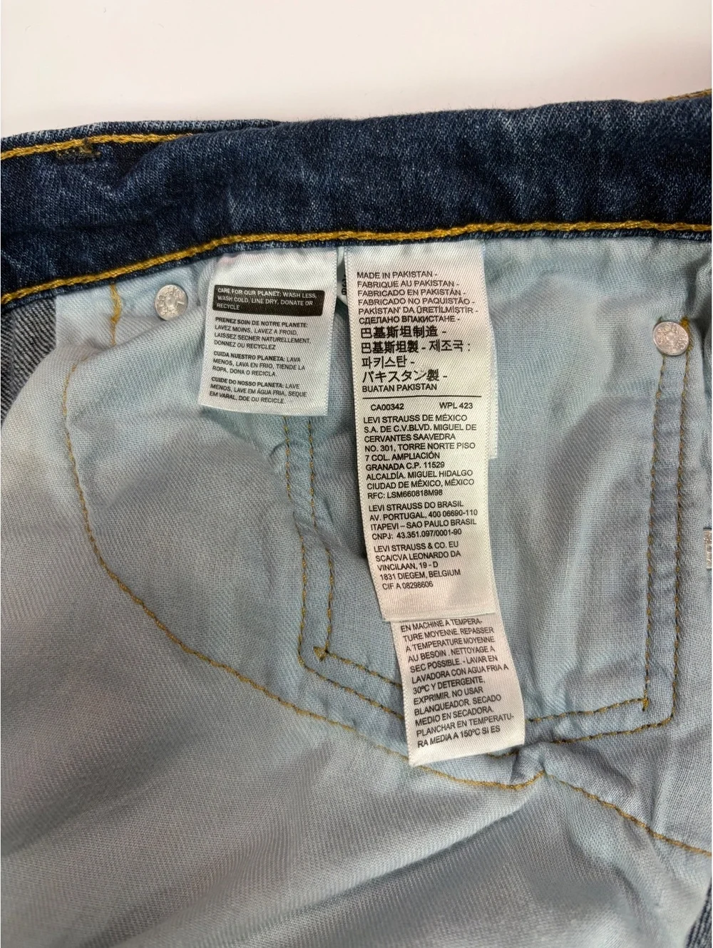 Classic Levi's 505 Men's 40x32 Dark Wash Blue Stretch Regular Straight Leg Jeans